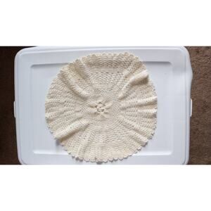 Doilie 16 inches round